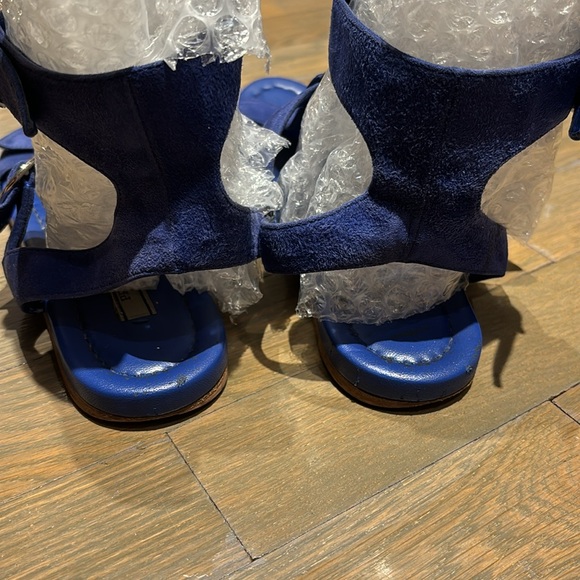 PRADA suede gladiators sandals, blue, size 8 - Picture 5 of 9